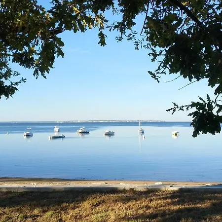 Camping De Fontaine Vieille *
