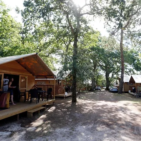 Camping Camping De Fontaine Vieille Andernos-les-Bains