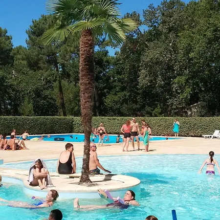 Camping De Fontaine Vieille * Andernos-les-Bains