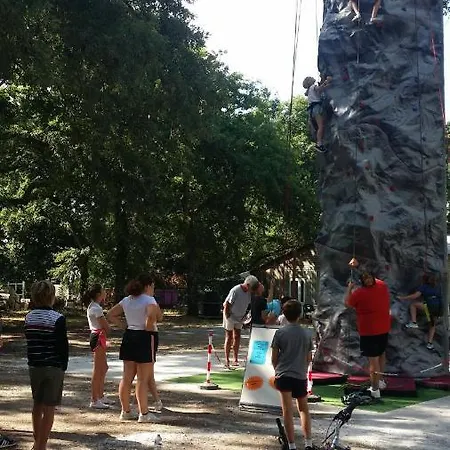 Camping De Fontaine Vieille Campsite